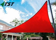 China Wasser-beständige Dreieck-Schatten-Segel-rote Farbkühle Patio-Sonnenblende-Überdachung Firma